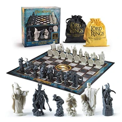 Image of the Noble Collection Lord of Rings Chess Set: Battle For Middle Earth,Black, 5 Players