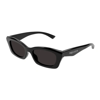 Image of Sunglasses Alexander mcqueen Am0474s col. 001 Donna Squadrata Nero