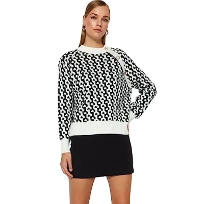 Image of Trendyol FeMan Regular fit Basic Crew Neck Knitwear Sweater,Ecru,M
