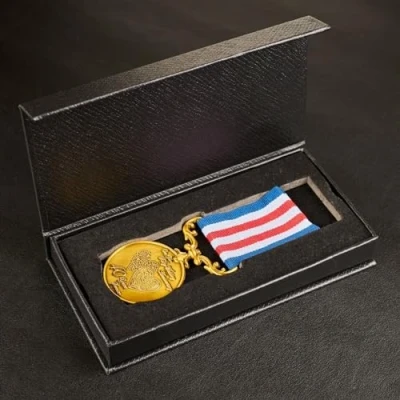 Image of the Commemorative Coin Company ON YOUR 40th Ruby Wedding Anniversary Medal in Presentation Case. Long/Distinguished Service and Bravery Field. Gift/Present Husband/Wife 40 Years Gold