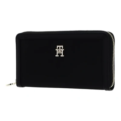 Image of Tommy Hilfiger Women&#039;Sth Essential S Large Za Wallets, Black, One Size