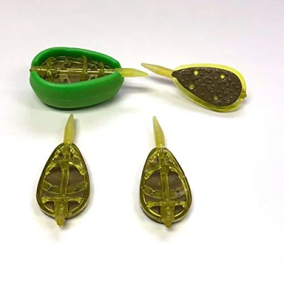 Image of NEW 4 INLINE METHOD FEEDERS + RUBBER MOULD 2 x 20g 30g CARP FISHING TACKLE