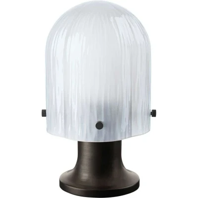 Image of GUBI Seine rechargeable table lamp, IP44, antique brass, frosted glass