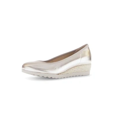 Image of Gabor Small Casual Wedge Pump Epworth 62.641 5.5 Gold