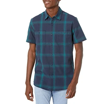Image of Amazon Essentials Men&#039;s Regular Fit Short Sleeved Chambray Shirt, Navy Gradient Stripes, S