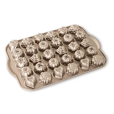 Image of Nordic Ware Tea Cakes Cast Aluminum Cakelet, 2.5 Cup Capacity, Toffee