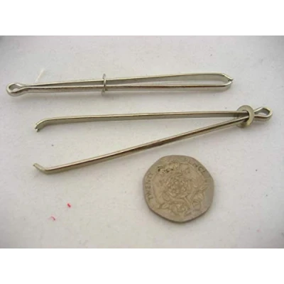 Image of 2pcs of Bodkins Pinch and Thread Ribbon Elastic Sewing DIY Tool Hemline Needle Bodkin