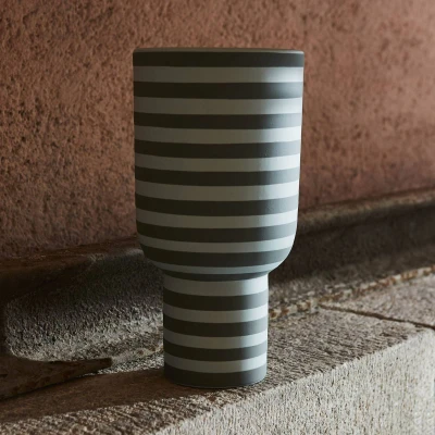 Image of AYTM Varia vase, green, Ø 15 cm, height 30 ceramic