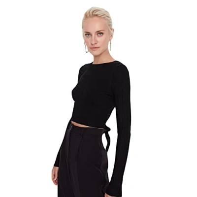 Image of Trendyol Women&#039;s Crew Neck Plain Fitted Sweater Sweatshirt, Black, M UK