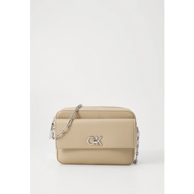 Image of Calvin Klein Camera BAG Pocket Across body bag, Women&#039;s, Size: One Size, Crockery