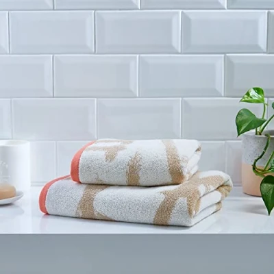 Image of Fusion Cream &amp; Beige Contemporary Bath Towel (70 x 130cm) 100% Cotton Soft Touch Artistic Abstract Lines Geometric Shape Print Large, Bathroom Accessory Leda Collection