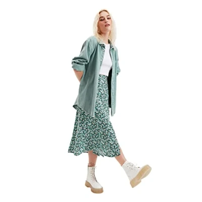 Image of Trendyol Women Midi A line Woven Skirt Grün