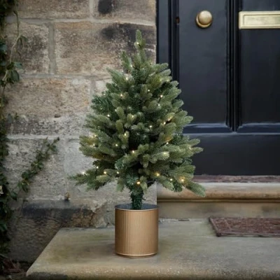 Image of Lights4fun 75cm/2.5ft Outdoor Pre Lit Potted Christmas Tree 80 Warm White LEDs Battery Operated with Timer