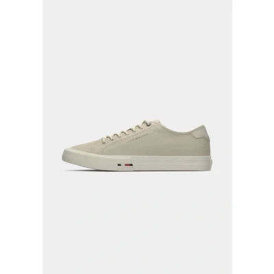 Image of Tommy Hilfiger TH HI VULC Trainers, Men&#039;s, Size: 6.5, Newsprint shoes