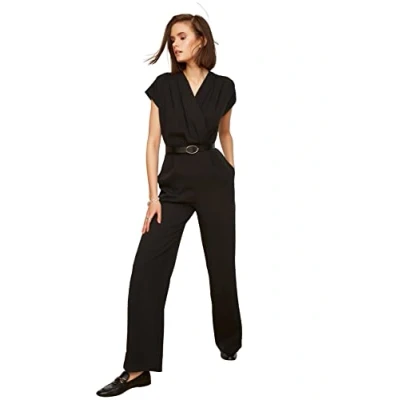 Image of Trendyol FeMan Plain Arched detailed Woven Jumpsuit