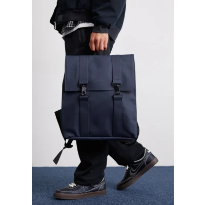Image of Rains BAG Unisex Rucksack, Size: One Size, Navy