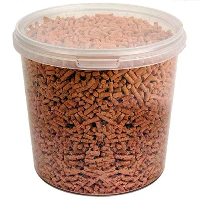 Image of GardenersDream Berry Suet Pellets Garden Wild Bird Food Mix Balanced and Healthy Feed Mixture Nutritious Flavoured Pellet Contains Tasty High Energy Vitamins Minerals (5L Tub)