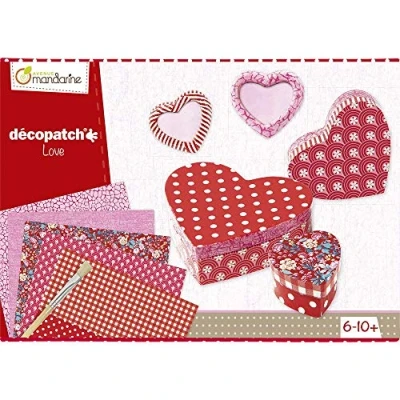 Image of Avenue Mandarine Ref 42718O Décopatch Creative Box Love &amp; Hearts 5 x Heart Maché Objects, Brush, Glue 3 Papers Full Instructions Supplied, Suitable for Ages 6 10+