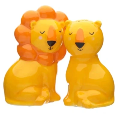 Image of Puckator Zooniverse Lion Ceramic Salt &amp; Pepper Set