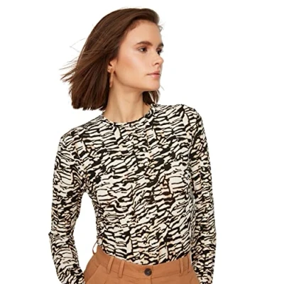 Image of Trendyol Women Slim fit Basic Crew Neck Knitted Blouse Brown