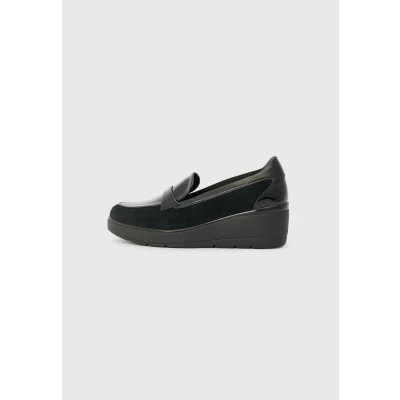Image of Geox D ILDE B women&#039;s Loafers / Casual Shoes in Black
