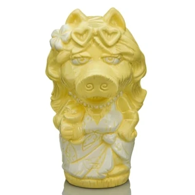 Image of Geeki Tikis The Muppets Miss Piggy Ceramic Mug Holds 16 Ounces