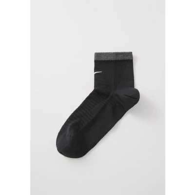 Image of Nike Spark Lightweight Ankle Socks Ultimate Comfort for Runners in Black