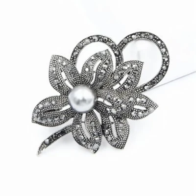 Image of Rhinestone Pearl Brooch Pin Fashion Flower Badge Crystal Bouquet Elegant Lapel Floral Bow Clothes Accessories Jewelry Gifts