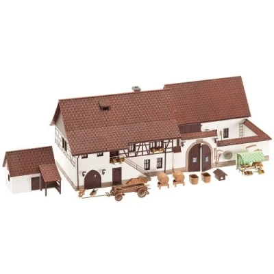 Image of Faller 130372 H0 Hofgut, Brown and Cream, 27.5 x 5.4 39 cm