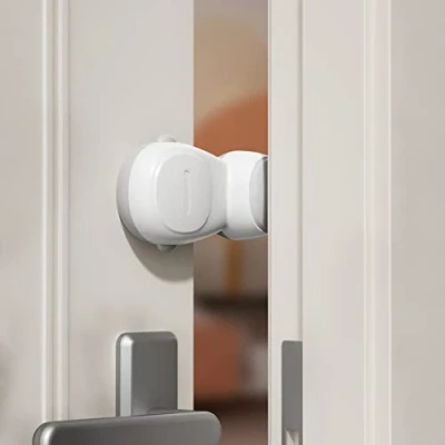 Image of SAFELON 4+2 PCS Baby Safety Automatic Door Stopper, Finger Guards for Kids, Anti Pinch No Drilling&amp; Tools, Easy to Install and Use (White)