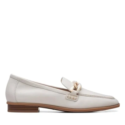 Image of Clarks Sarafyna Iris Leather Shoes in White Standard Fit Size 3