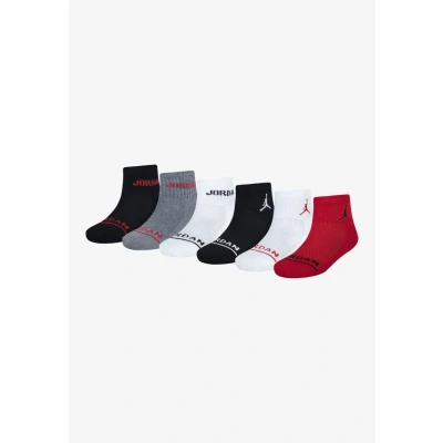 Image of Jordan Legend Ankle 6 PACK Sports socks for kids, Size: 4.5 6, Gym red/black