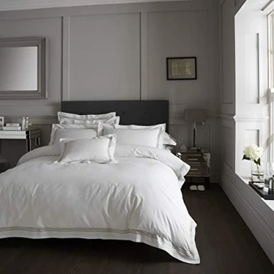 Image of Gaveno Cavailia Hotel Collection Super King Duvet Set Devore White/Latte, Luxury Elegant Bedding, 3 Piece Cotton Blend Bedlinen, Easy Care DuvetCover Bedset, 1 Quilt Cover and 2 Pillow Cases