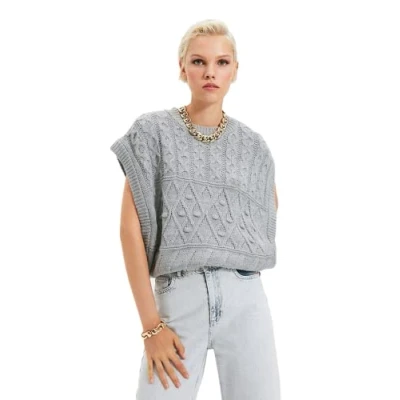 Image of Trendyol Women Regular Basic Crew Neck Knitwear Sweater Grau