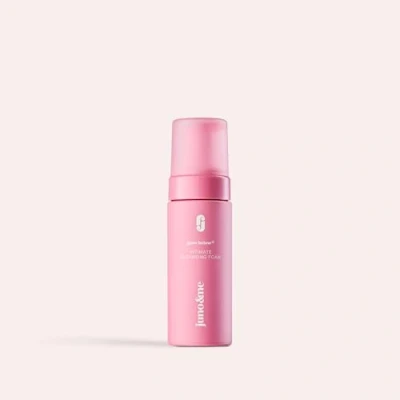 Image of juno &amp; me Intimate Cleansing Foam (150 ml): prebiotic for The Area pH Skin Neutral Care Formula with Aloe Vera, hyaluronic Acid lactic Women