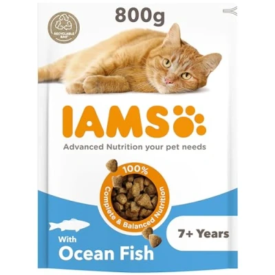 Image of IAMS Complete Dry Cat Food for Senior 7+ Cats with Ocean Fish 800 g