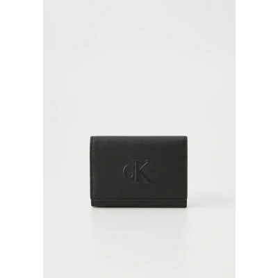 Image of Calvin Klein Jeans Sculpted Medium Trifold Wallet, Women&#039;s, Size: One Size, Black