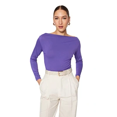 Image of Trendyol Women Slim fit Basic Crew Neck Knitted Blouse