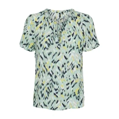 Image of VERO MODA Women&#039;s Vmmenny String Ss Top WVN Ga, Katydid/AOP:Hally, M