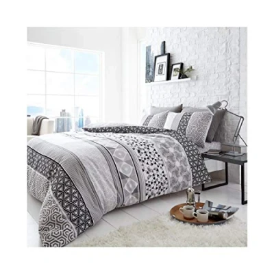 Image of GC GAVENO CAVAILIA Luxurious Helsby Bed Set with Duvet Cover and Pillow Cases, Polyester Cotton, Mono, King