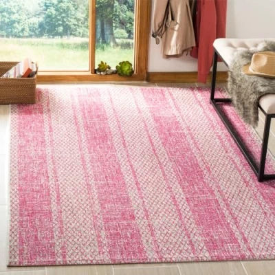 Image of SAFAVIEH Contemporary Rug for Indoor &amp; Outdoor Courtyard Collection, Short Pile, in Light Grey and Fuchsia color, 201 X 290 cm