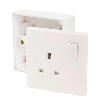 Image of SHPELEC® Sqaure Edge White 13A 1 Gang Switched Socket and 25mm Surface Mount Pattress Box