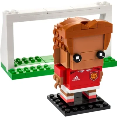 Image of LEGO 40541 Brickheadz Manchester United Go Brick Me 530 Pieces 10+ Create Your Own Player Model