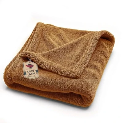 Image of Detailers United Hydro Hoover Professional Grade Plush Microfibre Car Drying Towel 1400GSM (40 x 40) (Gold) For Fast Streak Free and Detailing
