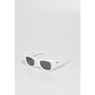 Image of Ray Ban Unisex RB4940 WAYFARER PUFFER 671/87 Sunglasses Nylon White Black Squared Normal