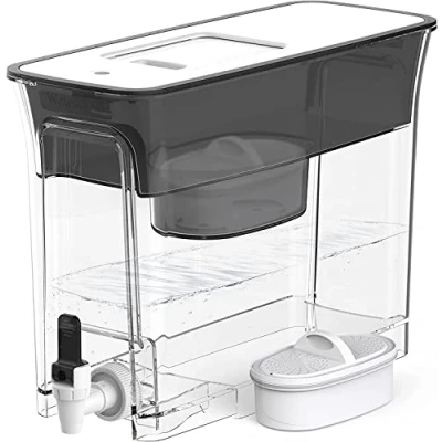 Image of Waterdrop Slim Water Filter Tank, 1 x 60 Days Filter, Reduces Chlorine, Taste and Odor, BPA Free, 5L, Black (Replacement Filter: WD PF 01A Plus)