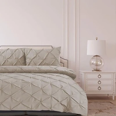 Image of Bronwen Mathews Pintuck Duvet Cover Set Super King Linen Pinch Pleat Soft Microfibre Quilt with 2 Pillowcase,Easy Care Wrinkle Free SuperKing Bedding of 3 Pcs (Linen,Super King)