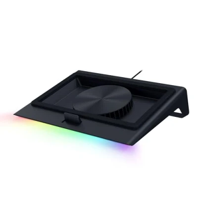 Image of Razer Laptop cooling pad Smart for 14‘ 18’ laptops airtight pressure chamber (customizable fan curves, 3 port USB A hub, removable multi function buttons) Black
