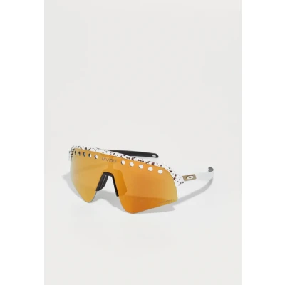 Image of Oakley OO9465 Sutro Lite Sweep Men&#039;s Sunglasses, Crazy Red/Gold Splash/Prizm 24K 39mm