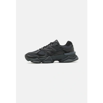 Image of New Balance U9060 Unisex Trainers, Size: 7, Black Leather and textile